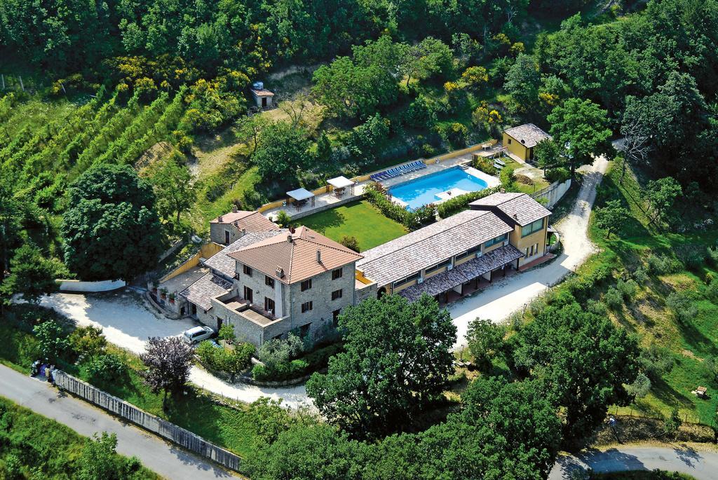 فندق Valfabbricaفي  Le Torracce Agriturismo Olistico المظهر الخارجي الصورة
